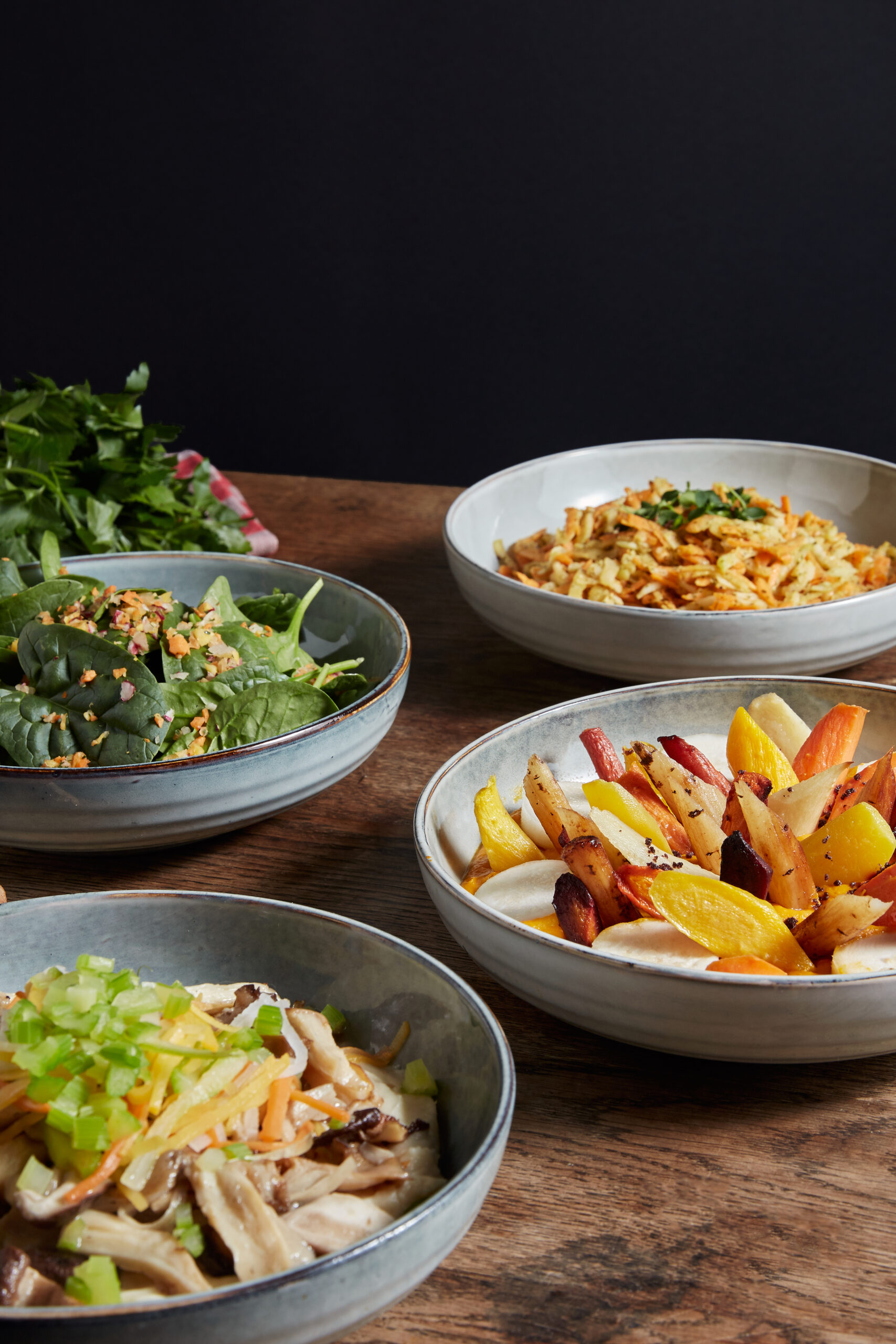 Belgobon-Eventprivé-buffet-livré Buffet livré bio et gourmet : salades de saison, sandwichs savoureux et mignardises faites maison à Bruxelles. Delivered organic gourmet buffet: seasonal salads, tasty sandwiches and homemade treats in Brussels.