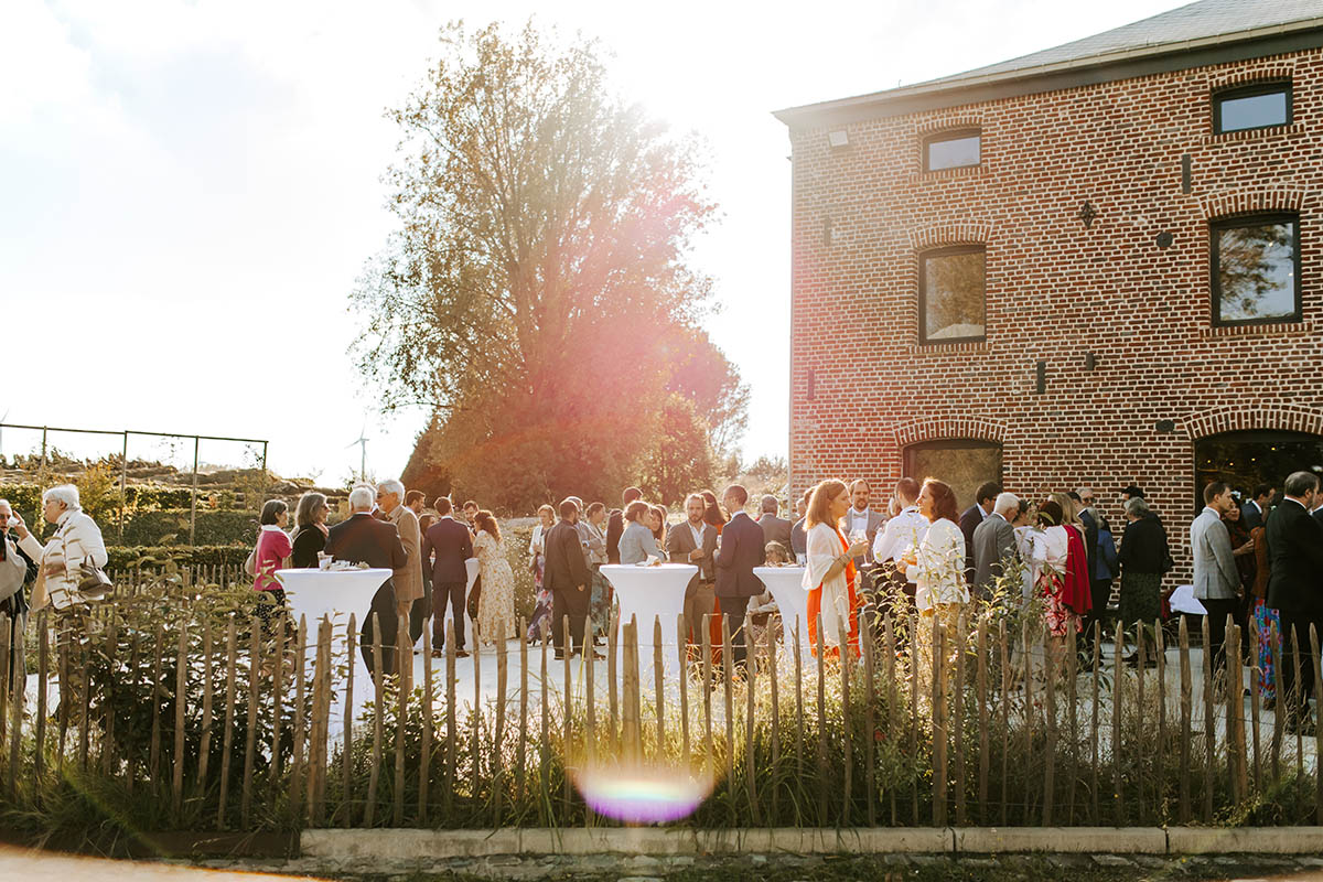 Belgobon-Eventprivé-walking dinner Walking dinner ou garden party bio et convivial, avec service durable, pratique à Bruxelles selon vos envies. Organic and convivial walking dinner or garden party with sustainable service, easily arranged in Brussels to your liking.